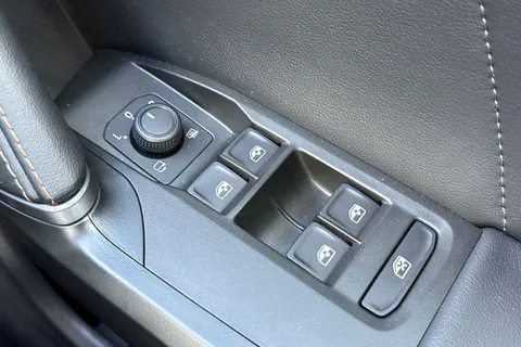 YT74BXY CUPRA Leon 2.0 TSI VZ2 Design Edition DSG Euro 6 (s/s) 5dr Thumbnail #38