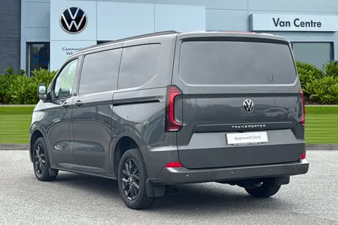 DG75CLJ Volkswagen Transporter 2.0 TDI 110 Commerce Pro Van Thumbnail #3