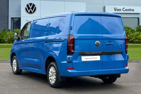 MF26EKX Volkswagen Transporter SWB 170PS AUTO Thumbnail #3