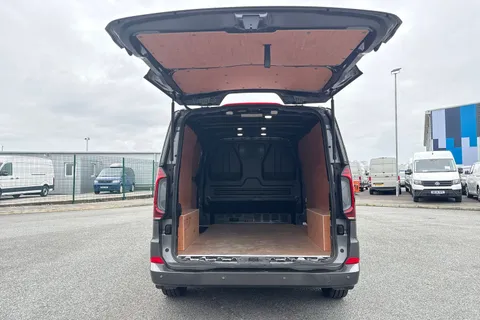 DG75CLJ Volkswagen Transporter 2.0 TDI 110 Commerce Pro Van Thumbnail #7