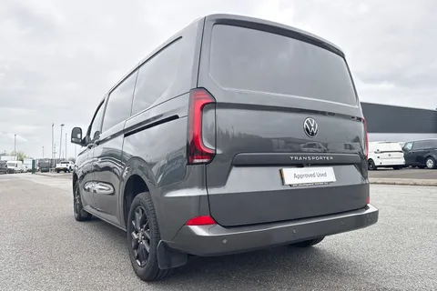 DG75CLJ Volkswagen Transporter 2.0 TDI 110 Commerce Pro Van Thumbnail #8