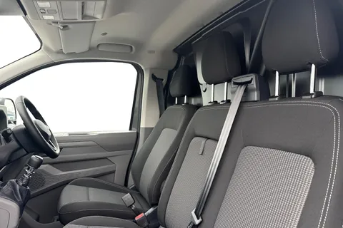 DE26TYV Volkswagen Transporter T28 Panel Van Commerce Pro SWB 150 PS 2.0 TDI 6sp Manual -  Delivery Miles Thumbnail #16