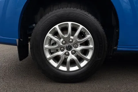 MF26EKX Volkswagen Transporter SWB 170PS AUTO Thumbnail #24