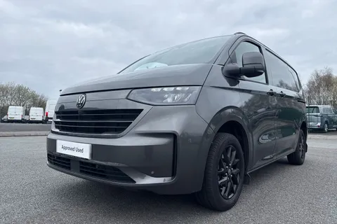 DG75CLJ Volkswagen Transporter 2.0 TDI 110 Commerce Pro Van Thumbnail #28