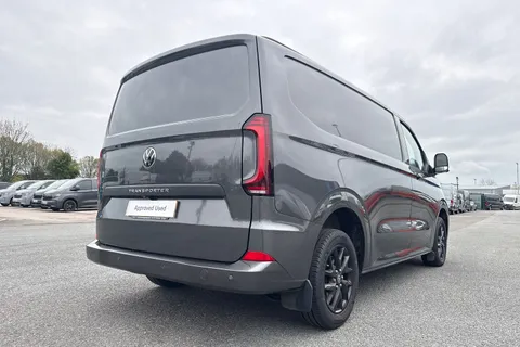 DG75CLJ Volkswagen Transporter 2.0 TDI 110 Commerce Pro Van Thumbnail #30