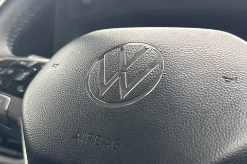 DG75CLJ Volkswagen Transporter 2.0 TDI 110 Commerce Pro Van Thumbnail #41