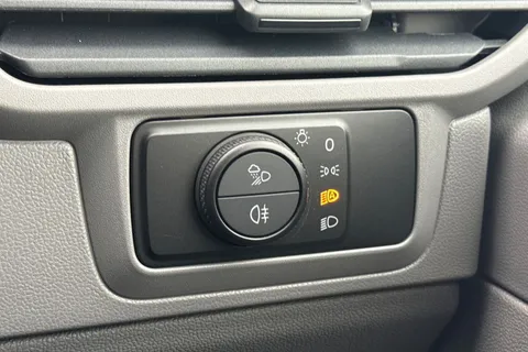 DE26TYV Volkswagen Transporter T28 Panel Van Commerce Pro SWB 150 PS 2.0 TDI 6sp Manual -  Delivery Miles Thumbnail #44