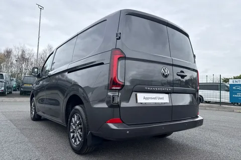 DE26VOV Volkswagen Transporter T28 Panel Van Commerce Pro SWB 150 PS 2.0 TDI 6sp Manual -  Delivery Miles Thumbnail #8