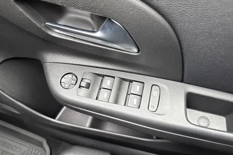 37 of 67 for Vauxhall Corsa Electric 50kWh Elite Nav Auto 5dr (7.4Kw Charger)