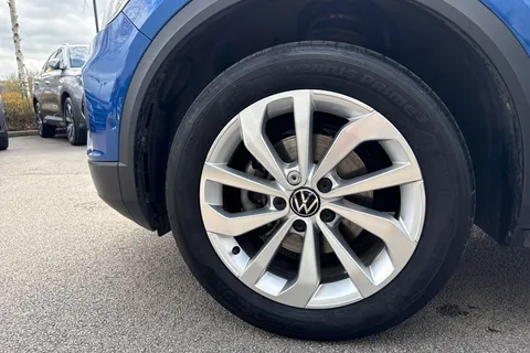 SA23BCO Volkswagen T-Roc 1.5 TSI Style Euro 6 (s/s) 5dr Thumbnail #14