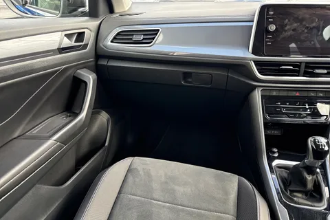 SA23BCO Volkswagen T-Roc 1.5 TSI Style Euro 6 (s/s) 5dr Thumbnail #21