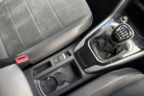 SA23BCO Volkswagen T-Roc 1.5 TSI Style Euro 6 (s/s) 5dr Thumbnail #24