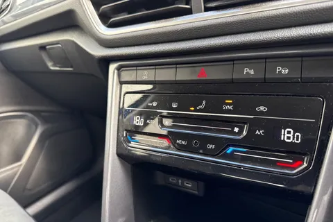 SA23BCO Volkswagen T-Roc 1.5 TSI Style Euro 6 (s/s) 5dr Thumbnail #30