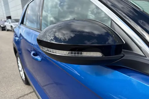 SA23BCO Volkswagen T-Roc 1.5 TSI Style Euro 6 (s/s) 5dr Thumbnail #37