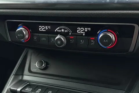 DP19PXY Audi Q3 S line 35 TFSI  150 PS 6-speed Thumbnail #23