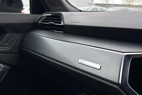 DP19PXY Audi Q3 S line 35 TFSI  150 PS 6-speed Thumbnail #47