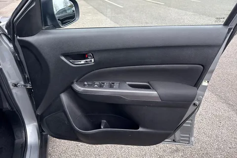 KM19AVX Suzuki Vitara 1.0 Boosterjet SZ-T 5dr Thumbnail #21