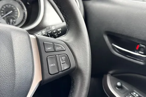 KM19AVX Suzuki Vitara 1.0 Boosterjet SZ-T 5dr Thumbnail #38