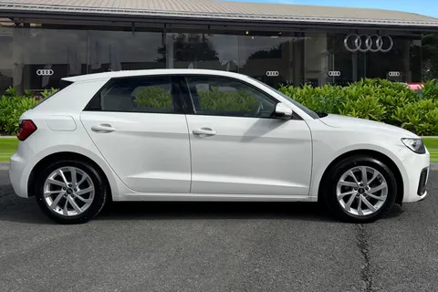 PG23LJU Audi A1 Sport 25 TFSI  95 PS 5-speed Thumbnail #3