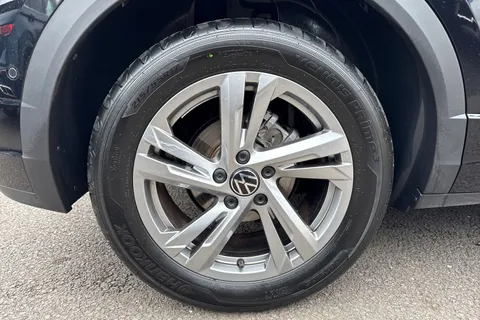 KN25MVO Volkswagen T-Roc 2.0 TDI 150 EVO R-Line 5dr DSG Thumbnail #25