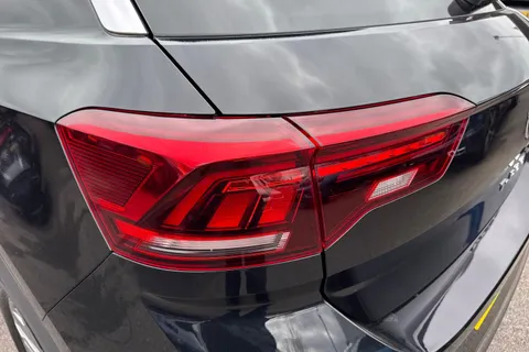 KN25MVO Volkswagen T-Roc 2.0 TDI 150 EVO R-Line 5dr DSG Thumbnail #26