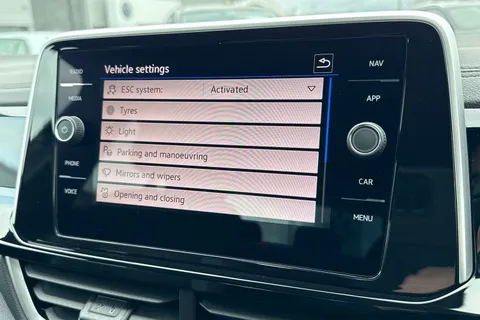 KN25MVO Volkswagen T-Roc 2.0 TDI 150 EVO R-Line 5dr DSG Thumbnail #54