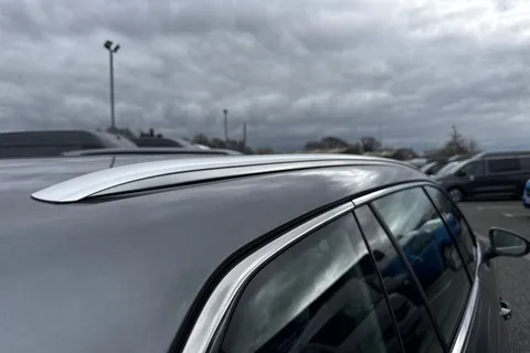 KO25VDE Volkswagen Passat 1.5 TSI eHybrid Life 5dr DSG Thumbnail #30