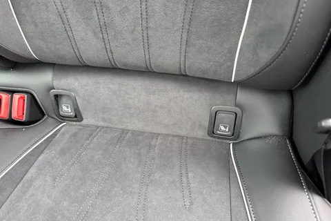 KO25VDE Volkswagen Passat 1.5 TSI eHybrid Life 5dr DSG Thumbnail #38