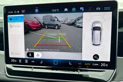 KO25VDE Volkswagen Passat 1.5 TSI eHybrid Life 5dr DSG Thumbnail #50