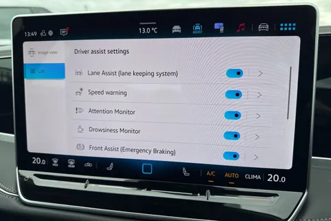 KO25VDE Volkswagen Passat 1.5 TSI eHybrid Life 5dr DSG Thumbnail #51