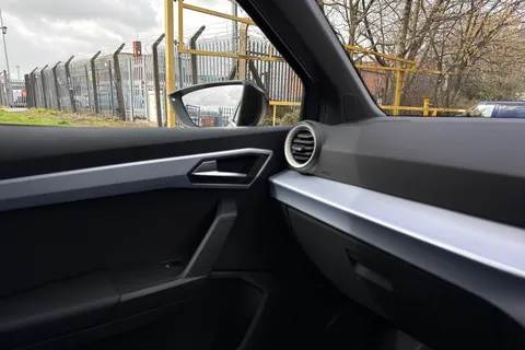 34 of 43 for SEAT Arona 1.0 TSI FR DSG Euro 6 (s/s) 5dr