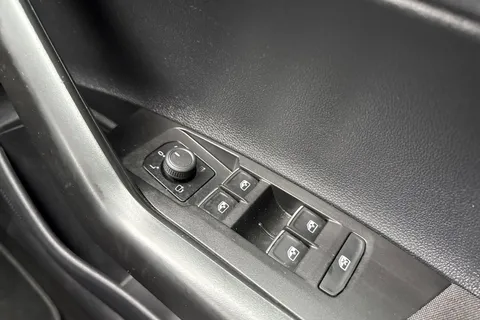 DN22XVG Volkswagen Polo 1.0 TSI 110 R-Line 5dr DSG Thumbnail #26