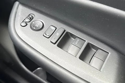 MH21ECV Honda Jazz 1.5 i-MMD Hybrid SR 5dr eCVT Thumbnail #32