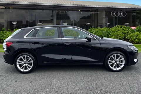 CU75LWO Audi A3 Sportback Sport 30 TFSI 116 PS S tronic Thumbnail #4