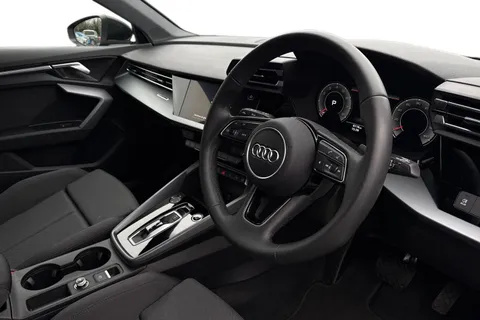 CU75LWO Audi A3 Sportback Sport 30 TFSI 116 PS S tronic Thumbnail #15