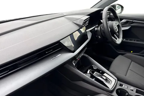 CU75LWO Audi A3 Sportback Sport 30 TFSI 116 PS S tronic Thumbnail #16