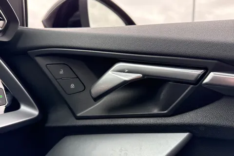 CU75LWO Audi A3 Sportback Sport 30 TFSI 116 PS S tronic Thumbnail #43