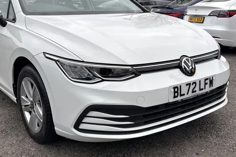 BL72LFW Volkswagen Golf 1.5 TSI Life Euro 6 (s/s) 5dr Thumbnail #10