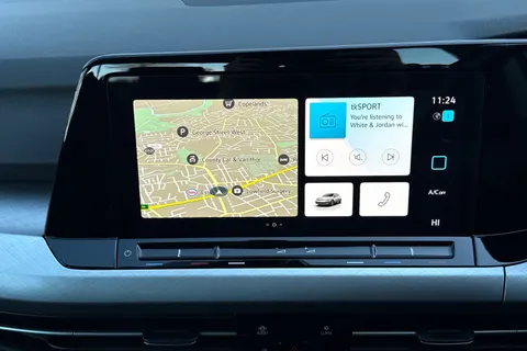 BL72LFW Volkswagen Golf 1.5 TSI Life Euro 6 (s/s) 5dr Thumbnail #18