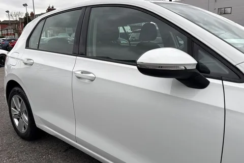 BL72LFW Volkswagen Golf 1.5 TSI Life Euro 6 (s/s) 5dr Thumbnail #26