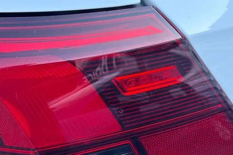 BL72LFW Volkswagen Golf 1.5 TSI Life Euro 6 (s/s) 5dr Thumbnail #27