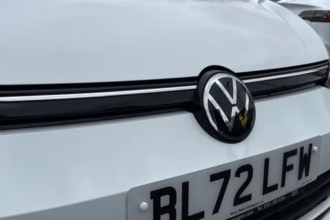 BL72LFW Volkswagen Golf 1.5 TSI Life Euro 6 (s/s) 5dr Thumbnail #31