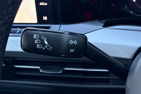 BL72LFW Volkswagen Golf 1.5 TSI Life Euro 6 (s/s) 5dr Thumbnail #40