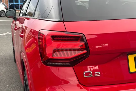 PX70NVY Audi Q2 Black Edition 35 TFSI  150 PS S tronic Thumbnail #9