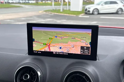 PX70NVY Audi Q2 Black Edition 35 TFSI  150 PS S tronic Thumbnail #18