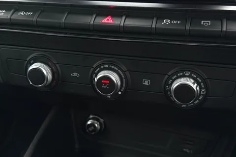 PX70NVY Audi Q2 Black Edition 35 TFSI  150 PS S tronic Thumbnail #23