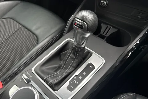 PX70NVY Audi Q2 Black Edition 35 TFSI  150 PS S tronic Thumbnail #24