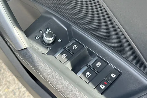 PY74KGZ Audi A3 S line 35 TDI  150 PS S tronic Thumbnail #39