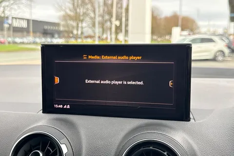 PX70NVY Audi Q2 Black Edition 35 TFSI  150 PS S tronic Thumbnail #53