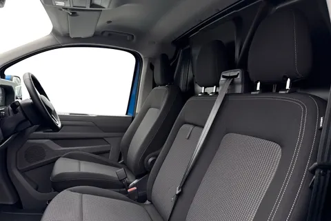 MF26ERZ Volkswagen Transporter SWB 150PS AUTO Thumbnail #11